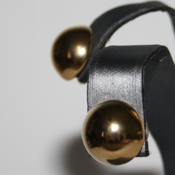 Vintage Jewelry - Beautiful gold vintage earrings